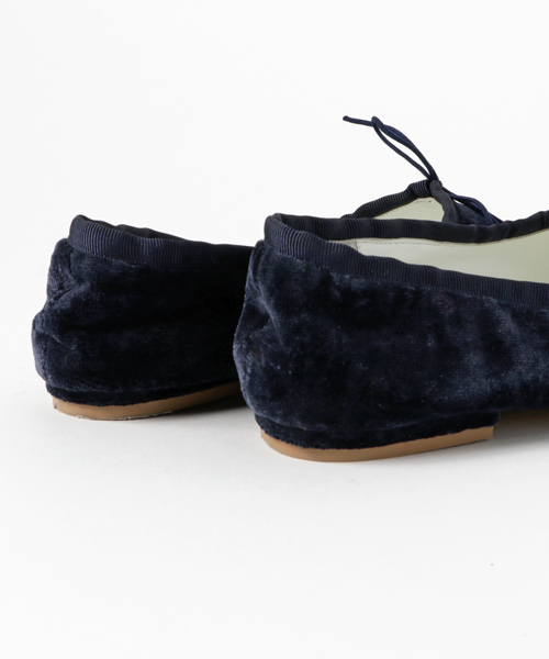 STUDIOUS（ステュディオス）の「VELVET BALLET22（スリッポン・レディース・ネイビー/オレンジ・MEDIUM/SMALL）」の4枚目の写真