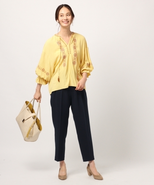 GLOBAL WORK（グローバルワーク）の「ＴＲペグトップパンツ/776708（その他パンツ・レディース・ホワイト/ベージュ/ネイビー/ライトグリーン/ライトピンク・LARGE/MEDIUM/SMALL）」の19枚目の写真