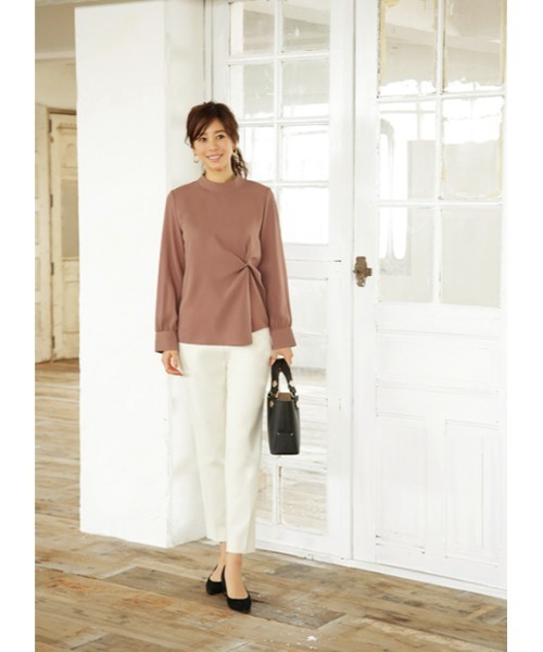 STYLE DELI(スタイルデリ)の「ツイストディテールブラウス(シャツ/ブラウス・レディース・アイボリー/ピンク・MEDIUM)」の19枚目の写真