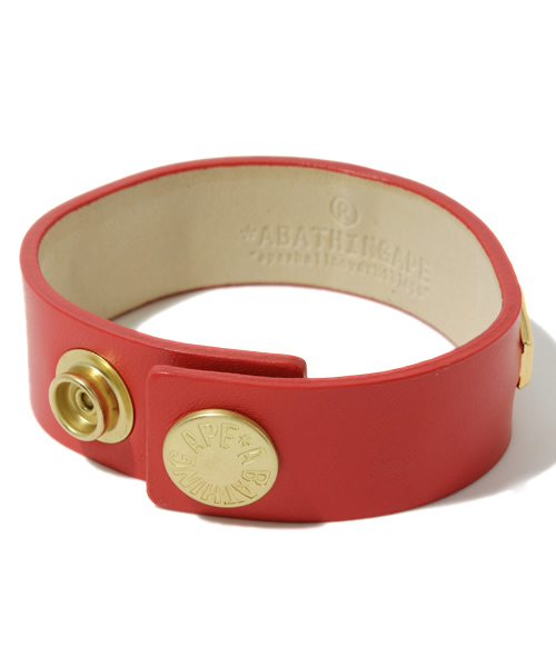 A BATHING APE(アベイシングエイプ)の「POINT HEXAGON WRIST BAND(バングル/リストバンド・メンズ・ブルー/レッド/ブラック・FREE)」の4枚目の写真