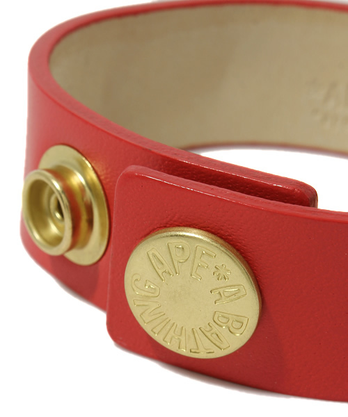 A BATHING APE(アベイシングエイプ)の「POINT HEXAGON WRIST BAND(バングル/リストバンド・メンズ・ブルー/レッド/ブラック・FREE)」の6枚目の写真