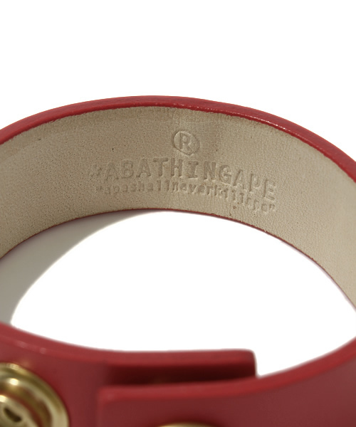 A BATHING APE(アベイシングエイプ)の「POINT HEXAGON WRIST BAND(バングル/リストバンド・メンズ・ブルー/レッド/ブラック・FREE)」の7枚目の写真