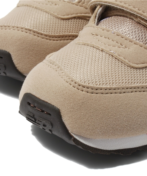NANO universe（ナノユニバース）の「New Balance(ニューバランス) / Kids ベルクロスニーカー（スニーカー・キッズ・グリーン/ピンク/パープル/レッド/ベージュ/ブルー・17/18/19/20/21）」の11枚目の写真