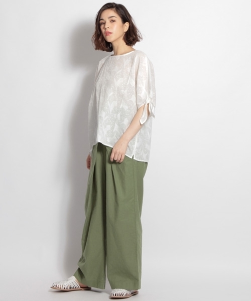 niko and...(ニコアンド)の「花ドビー袖リボンブラウス(シャツ/ブラウス・レディース・ホワイト/ネイビー/キャメル・MEDIUM/LARGE)」の5枚目の写真