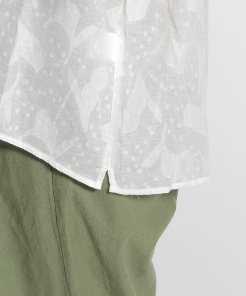 niko and...(ニコアンド)の「花ドビー袖リボンブラウス(シャツ/ブラウス・レディース・ホワイト/ネイビー/キャメル・MEDIUM/LARGE)」の12枚目の写真