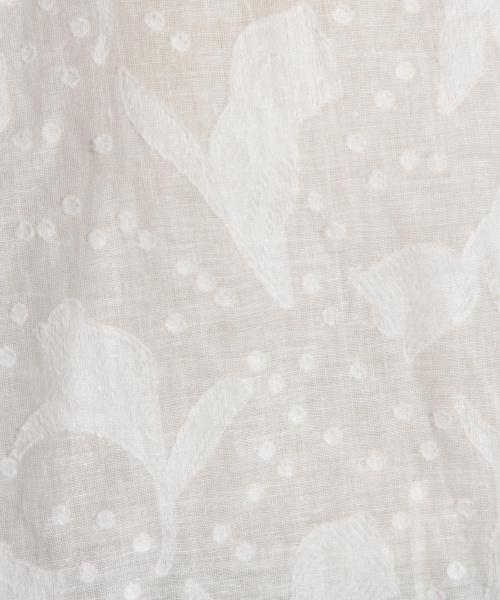 niko and...(ニコアンド)の「花ドビー袖リボンブラウス(シャツ/ブラウス・レディース・ホワイト/ネイビー/キャメル・MEDIUM/LARGE)」の14枚目の写真