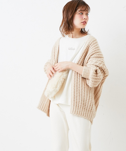 natural couture(ナチュラルクチュール)の「ちびロゴ刺繍ロンTシャツ(Tシャツ/カットソー・レディース・ベージュ/ブルー/アイボリー/ホワイト×ブラック/パープル系その他/スミクロ・FREE)」の8枚目の写真