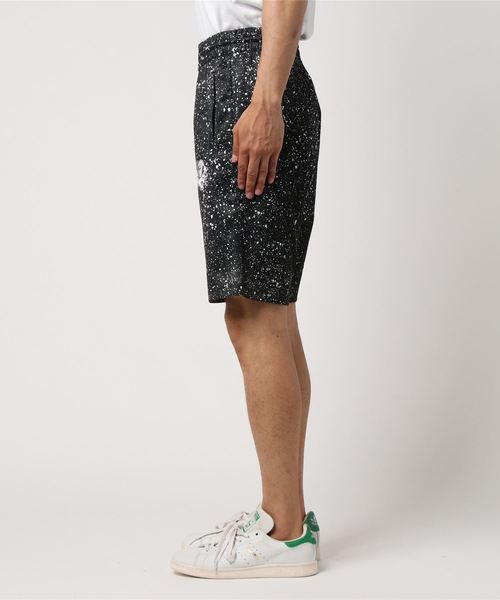 adidas（アディダス）の「ユニバース ショーツ [UNIVERSE AOP SHORTS] オリジナルス（その他パンツ・メンズ・ブラック系その他・SMALL/MEDIUM/LARGE）」の2枚目の写真