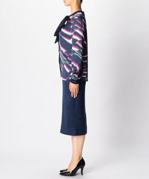 NARACAMICIE（ナラカミーチェ）の「ジオメトリックサテンプリントリボンブラウス（シャツ/ブラウス・レディース・グリーン/ピンク・SMALL/MEDIUM/LARGE）」の13枚目の写真