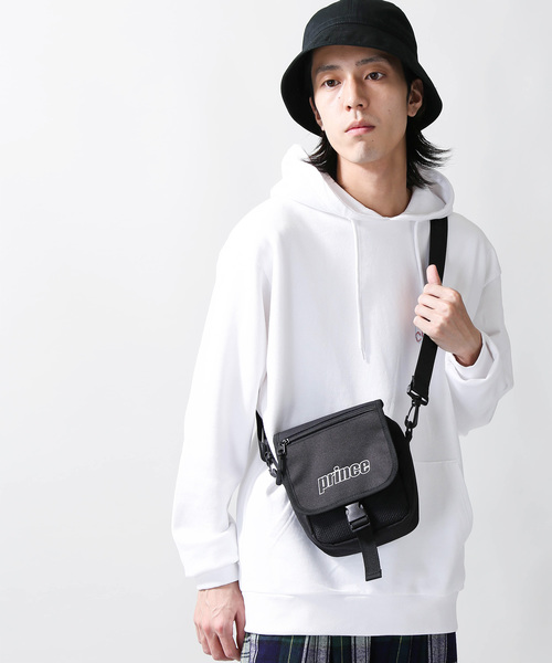 PRINCE(プリンス)の「∴WEGO/prince別注フラップミニショルダーバッグ(ショルダーバッグ・メンズ・パープル/ホワイト/ブラック・FREE)」の5枚目の写真