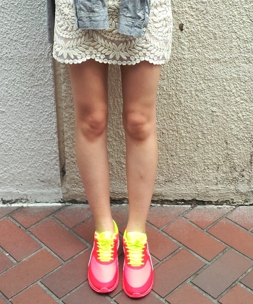 Another Edition(アナザーエディション)の「NIKE AIR MAX THEA WOVEN(スニーカー・レディース・ブラック/ピンク/パープル・23cm/25cm/24cm)」の3枚目の写真