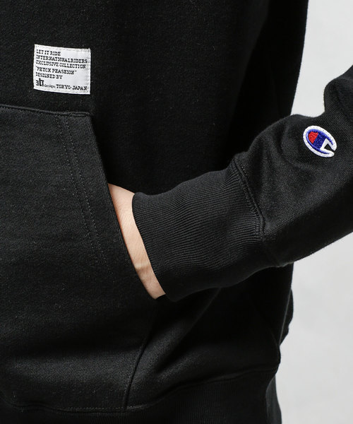 Champion（チャンピオン）の「Champion：別注LET IT RIDE PULLOVER PARKA（パーカー・メンズ・ホワイト/ブラック/グレー・SMALL/MEDIUM/LARGE/X-LARGE）」の7枚目の写真