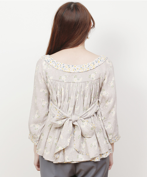 FURFUR（ファーファー）の「ミニフラワーミックスブラウス（シャツ/ブラウス・レディース・ライトグレー/ブラック・FREE）」の4枚目の写真