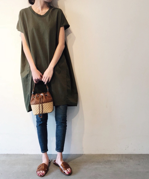 Banner Barrett（バナーバレット）の「ロングトップス（Tシャツ/カットソー・レディース・ブラック/カーキ/ホワイト・38）」の5枚目の写真