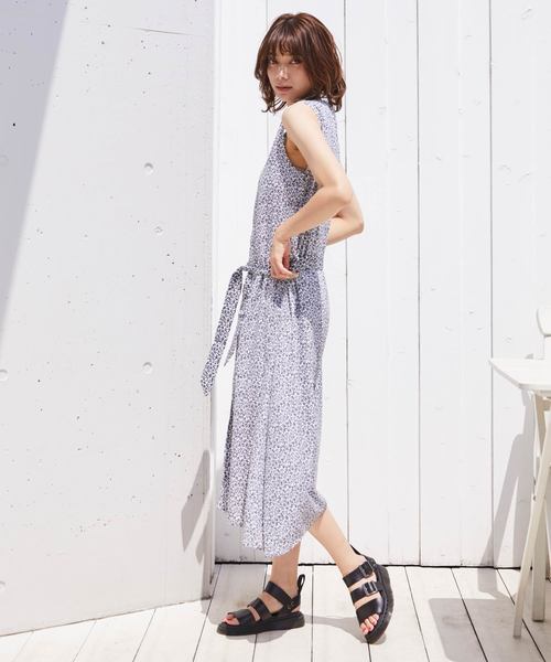 小花柄ノースリーブワンピース（ワンピース）｜Chaco closet