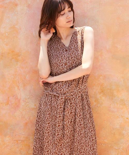 小花柄ノースリーブワンピース（ワンピース）｜Chaco closet