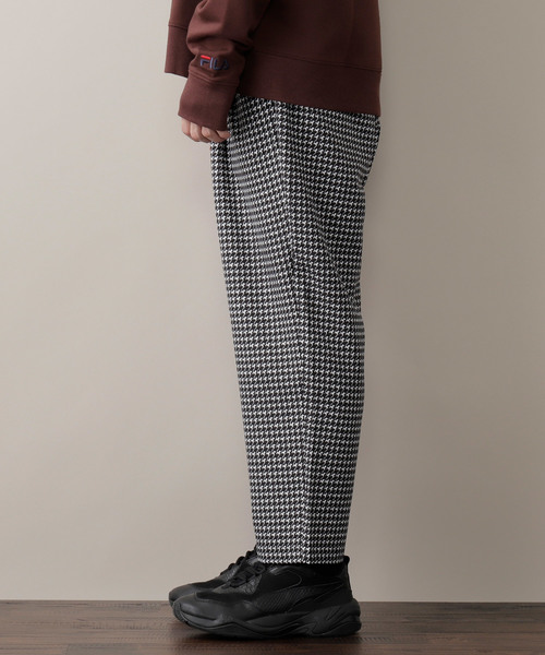 MONO-MART(モノマート)の「チェックテーパードパンツ(TP fabric)(その他パンツ・メンズ・ブラック系その他/ベージュ系その他/ブラック系その他2/ブラック系その他3/ベージュ系その他2・M/L)」の7枚目の写真