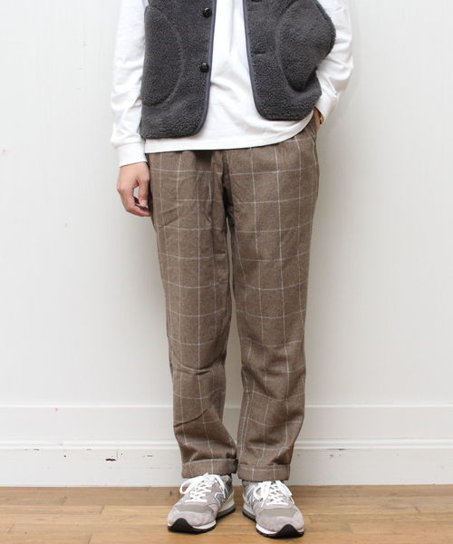 Gramicci（グラミチ）の「GRAMICCI / グラミチ ウールタックテーパード WOOL TUCK TAPERED（その他パンツ・メンズ・チャコールグレー/ブラック/グレー/キャメル・S/M/L/XL）」の4枚目の写真