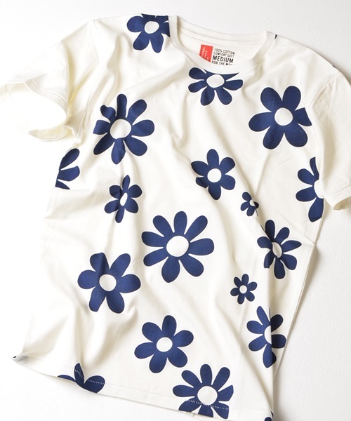 SHIPS GENERAL SUPPLY（シップスジェネラルサプライ）の「SGS: フラワーパターン プリントTee■（Tシャツ/カットソー・メンズ・ホワイト/レッド/ブラック/グリーン/ライトブルー/ライトグリーン/ネイビー/マルチ/ブルー系その他2/ブルー系その他・MEDIUM/X-LARGE/SMALL/LARGE）」の18枚目の写真