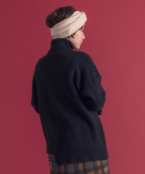 Libra Cue(リブラ キュー)の「Libra サイドボタンタートルニット(ニット/セーター・レディース・ブラック/ベージュ/ブルー・FREE)」の6枚目の写真