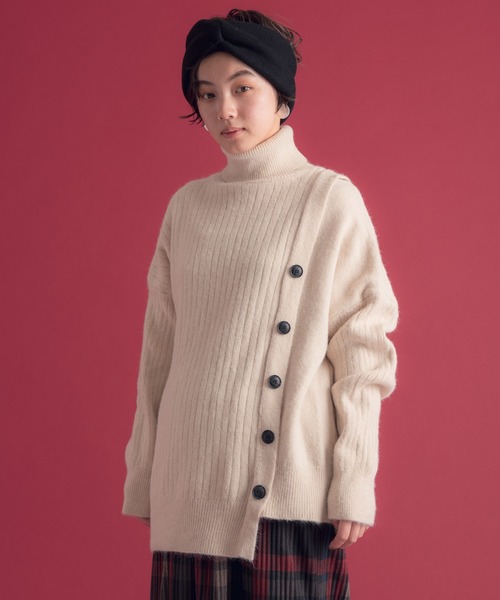 Libra Cue(リブラ キュー)の「Libra サイドボタンタートルニット(ニット/セーター・レディース・ブラック/ベージュ/ブルー・FREE)」の13枚目の写真