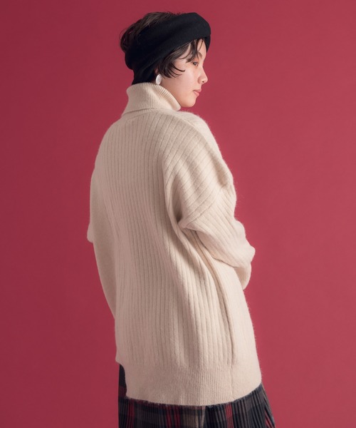 Libra Cue(リブラ キュー)の「Libra サイドボタンタートルニット(ニット/セーター・レディース・ブラック/ベージュ/ブルー・FREE)」の15枚目の写真