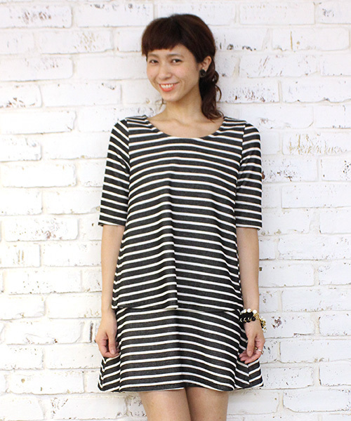 mystic（ミスティック）の「ティアードテレコボーダーワンピース（ワンピース・レディース・ベージュ/ボルドー/ネイビー/ブラック・ﾌﾘ-）」の2枚目の写真