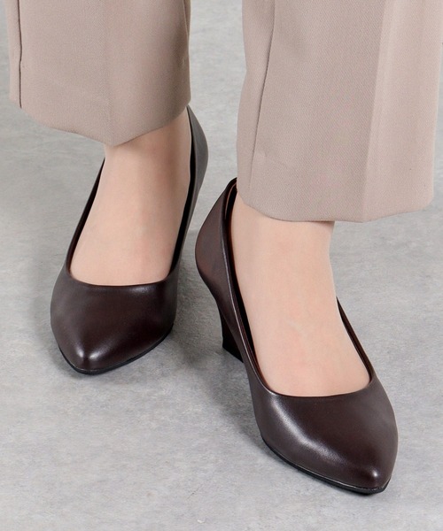 LibertyDoll（リバティードール）の「Liberty Doll / ポインテッドトゥ 5.5cm ウエッジヒール パンプス(5451)（パンプス・レディース・ブラック/ベージュ/グレー/ネイビー/レッド/ダークブラウン/ベージュ系その他/ブラック系その他/アイボリー・LL/SS/S/M/L/XL）」の5枚目の写真