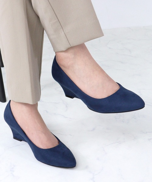 LibertyDoll（リバティードール）の「Liberty Doll / ポインテッドトゥ 5.5cm ウエッジヒール パンプス(5451)（パンプス・レディース・ブラック/ベージュ/グレー/ネイビー/レッド/ダークブラウン/ベージュ系その他/ブラック系その他/アイボリー・LL/SS/S/M/L/XL）」の8枚目の写真