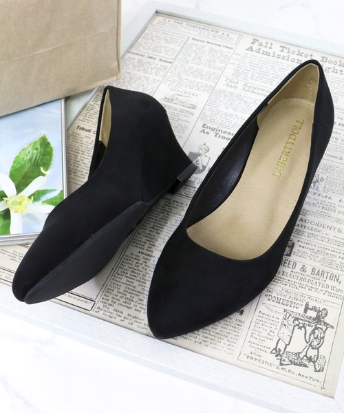 LibertyDoll（リバティードール）の「Liberty Doll / ポインテッドトゥ 5.5cm ウエッジヒール パンプス(5451)（パンプス・レディース・ブラック/ベージュ/グレー/ネイビー/レッド/ダークブラウン/ベージュ系その他/ブラック系その他/アイボリー・LL/SS/S/M/L/XL）」の21枚目の写真