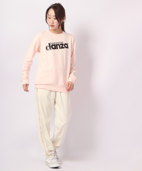 DIMENSIONE danza(ディメンシオーネ ダンツァ)の「ロゴプリント長袖スウェットトップス(スウェット・レディース・ホワイト/スモークピンク/グレー/グリーン/パープル/ブラック・MEDIUM/SMALL/X-SMALL)」の7枚目の写真