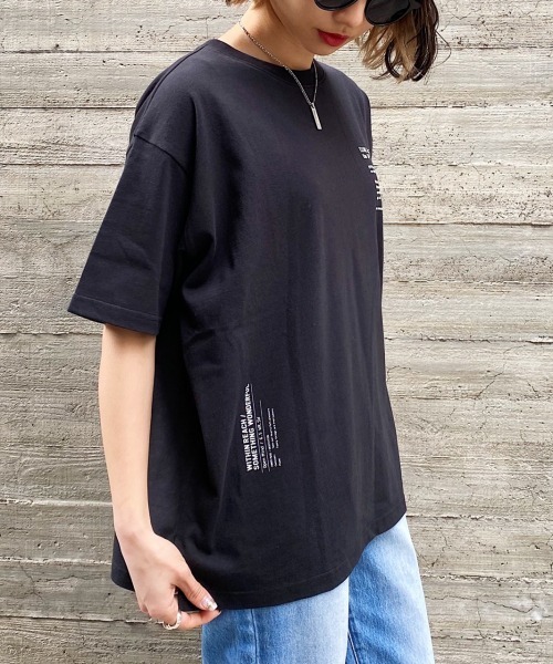 PAGEBOY（ページボーイ）の「バックフォトTEE（Tシャツ/カットソー・レディース・ブラック/オフホワイト/チャコールグレー・FREE）」の6枚目の写真