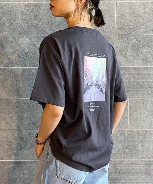 PAGEBOY（ページボーイ）の「バックフォトTEE（Tシャツ/カットソー・レディース・ブラック/オフホワイト/チャコールグレー・FREE）」の16枚目の写真