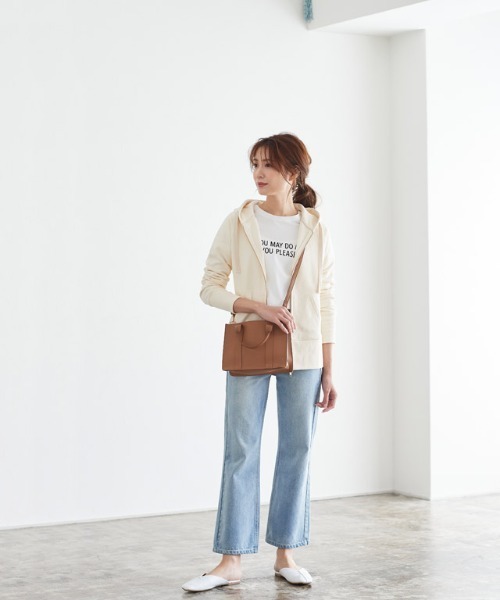 Pierrot(ピエロ)の「ロゴTシャツ(Tシャツ/カットソー・レディース・ホワイト×ブラック/ブラック×ホワイト/オフホワイト/ベージュ/ホワイト系その他2/ホワイト系その他・M/L)」の12枚目の写真