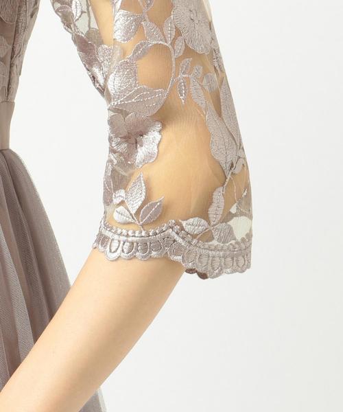 Feroux（フェルゥ）の「【大人気のため再入荷！】エンブロイダリーLuxe ドレス（ドレス・レディース・ブラック系/ライトグレー系・1/2）」の7枚目の写真
