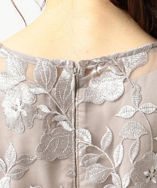 Feroux（フェルゥ）の「【大人気のため再入荷！】エンブロイダリーLuxe ドレス（ドレス・レディース・ブラック系/ライトグレー系・1/2）」の8枚目の写真