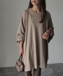 バックスリットオーバーサイズプルオーバー