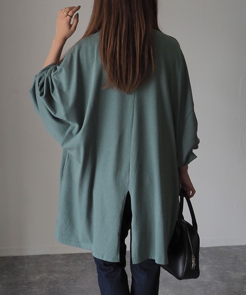 Riberry（リベリー）の「バックスリットオーバーサイズプルオーバー（チュニック・レディース・オフホワイト/ブラック/ブラウン/ベージュ/パープル/グリーン・FREE）」の21枚目の写真