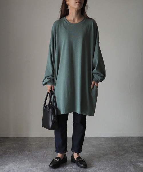 Riberry（リベリー）の「バックスリットオーバーサイズプルオーバー（チュニック・レディース・オフホワイト/ブラック/ブラウン/ベージュ/パープル/グリーン・FREE）」の22枚目の写真