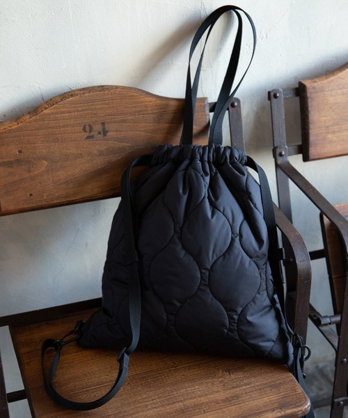 LAKOLE(ラコレ)の「キルティングナップサック / LAKOLE(バックパック/リュック・メンズ・ブラック/ブラウン/グレー・FREE)」の2枚目の写真