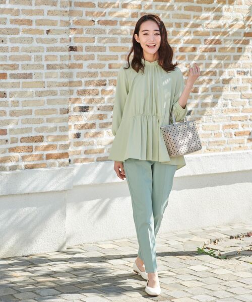 grove(グローブ)の「【新カラー追加】やわここち(R)Vカットスクエアパンプス(パンプス・レディース・サックスブルー/ベージュ/ブラック/アイボリー/ガンメタ/ダークブラウン/ブラック系3・20/25/30/35/50/40/45)」の17枚目の写真