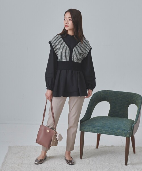 grove(グローブ)の「【新カラー追加】やわここち(R)Vカットスクエアパンプス(パンプス・レディース・サックスブルー/ベージュ/ブラック/アイボリー/ガンメタ/ダークブラウン/ブラック系3・20/25/30/35/50/40/45)」の14枚目の写真