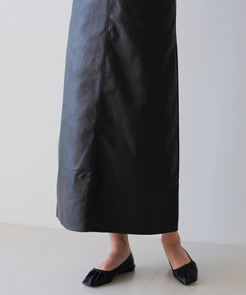 MODE ROBE（モードローブ）の「フェイクレザージャンパースカート（ジャンパースカート・レディース・アイボリー/ブラック・FREE）」の7枚目の写真