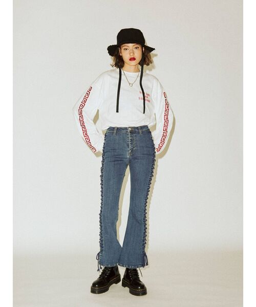 jouetie（ジュエティ）の「サイドレースアップフィットデニム（デニムパンツ・レディース・ブルー/ブラック・SMALL/MEDIUM）」の20枚目の写真