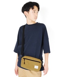 スクエアショルダーバッグ