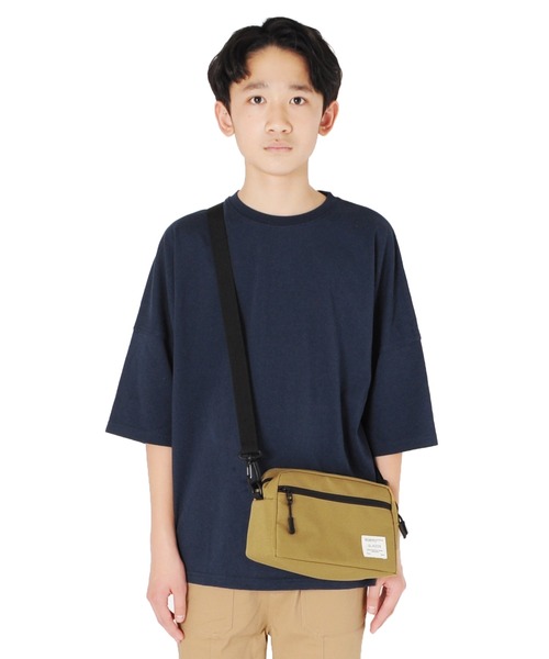 GLAZOS（グラソス）の「スクエアショルダーバッグ（ショルダーバッグ・キッズ・ベージュ/グリーン/ネイビー/ブラック・フリー）」の9枚目の写真