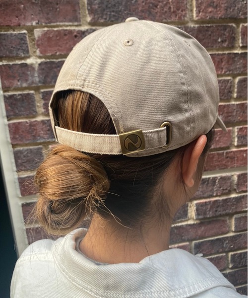 newhattan(ニューハッタン)の「【newhattan】ニューハッタン キャップ STONE WASHED TWILL CAP(キャップ・レディース・ベージュ系/サックスブルー/モーブ系/ブルーグレー/オレンジ/ミント/スモークピンク/グリーン系その他/グリーン系その他2/ライラック/ダークブラウン/ベージュ系1/チャコールグレー/ブラック/ブラック系/ダークブルー/ライトブルー/ダークグリーン/オリーブ/グレー/カーキ/ホワイト/ネイビー/ラベンダー/その他/ライム/レッド系その他/グリーン系/カーキ系/サンドベージュ/ブラック系1/ブルー系・FREE)」の15枚目の写真