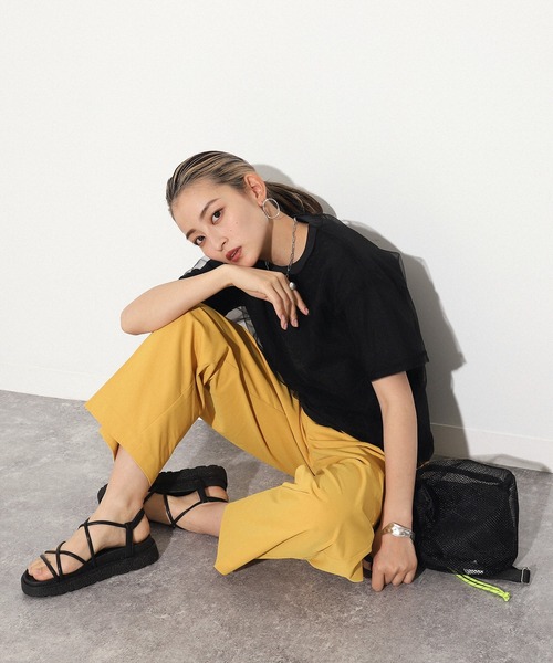 AULI（アウリィ）の「【低身長向けサイズ】ハイウエストカラーワイドパンツ（その他パンツ・レディース・イエロー/ブルー/ブルーグリーン・S/XS）」の4枚目の写真