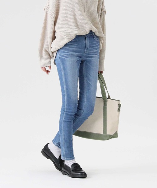 SOMETHING（サムシング）の「【SOMETHING】「COOL」 デニムスキニーパンツ（デニムパンツ・レディース・ライトインディゴブルー・25inch/26inch/27inch/28inch/29inch）」の7枚目の写真