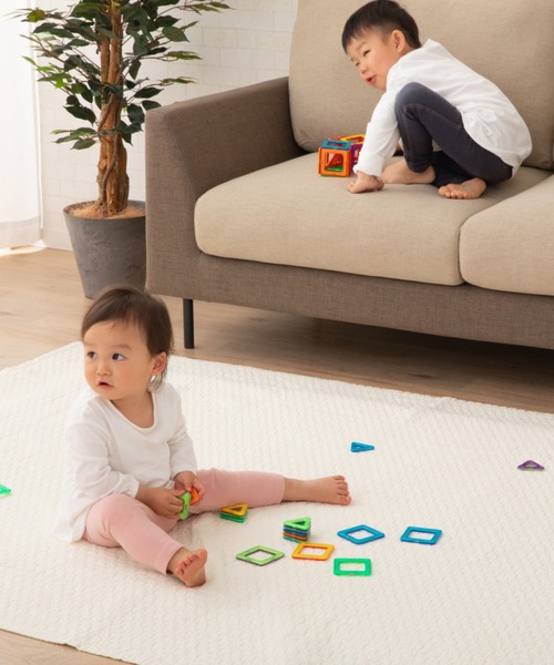 東京家具（トウキョウカグ）の「暮らしになじむ【イブル】キルティングマルチカバー/150×200㎝（ラグ/マット・レディース・アイボリー/グレー系その他・FREE）」の2枚目の写真